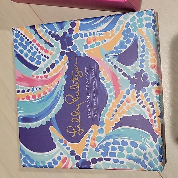 Lilly Pulitzer soap and dish - Picture 2 of 5